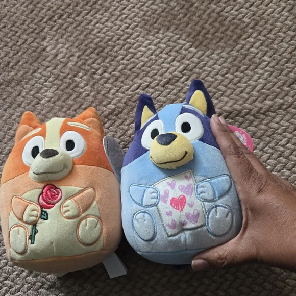 Squishmallows SET of 2 Disney  BINGO & BLUEY 8" Plush  Hearts And Rose New Valen - Picture 8 of 9